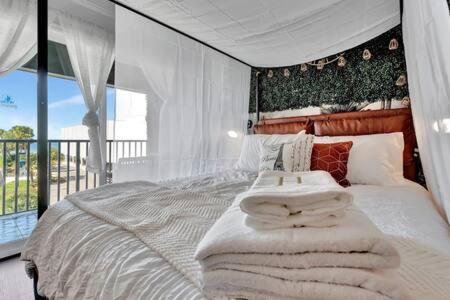 The Hemingway Subtropical Luxury On The Tampa Bay Villa Bagian luar foto